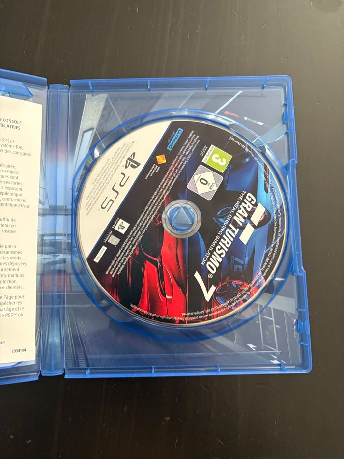 Gran Turismo 7 PS5 – VF – pour les vrais pilotes - photo numéro 2
