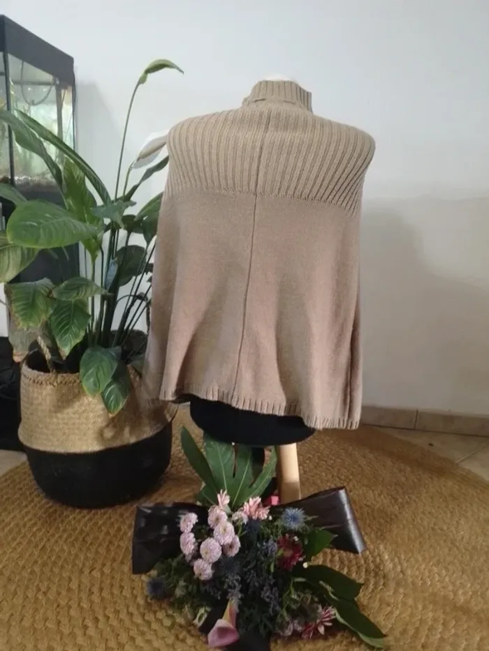 poncho mystic taille S - 100% acrylique - photo numéro 3