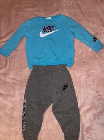 Ensemble Nike