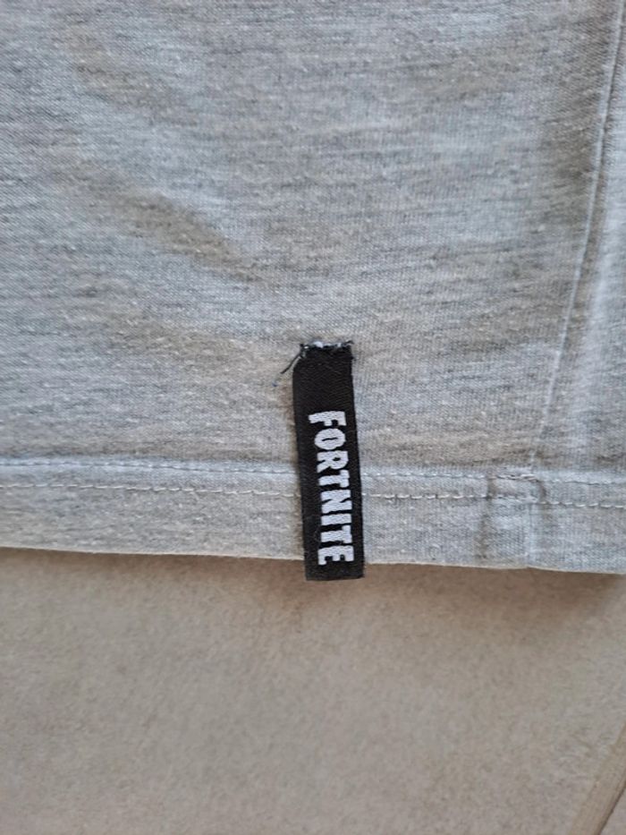 T-shirt fortnite - photo numéro 2
