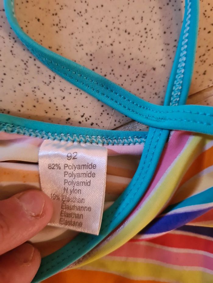 Maillot de bain 1 pièce 2/3 ans - photo numéro 3