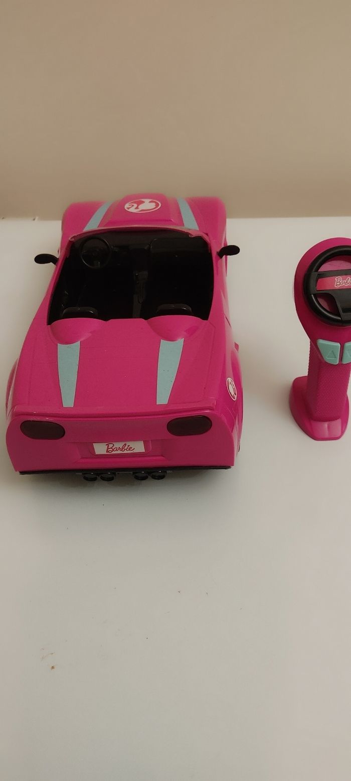 Voiture télécommandée barbie ( piles neuves ) - photo numéro 3
