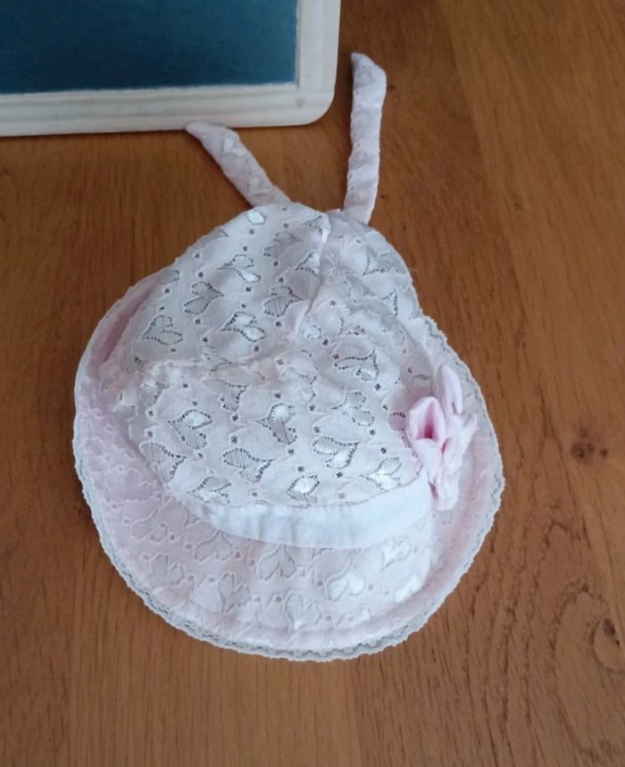 Lot de 2 chapeaux taille 6 mois en très bon état - photo numéro 3