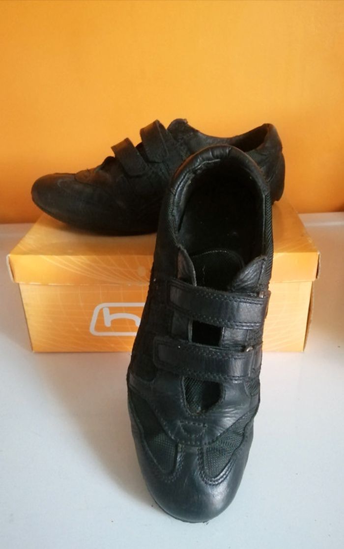 🌸Sneakers noires cuir à scratch confort Pointure 37 🌸 - photo numéro 2
