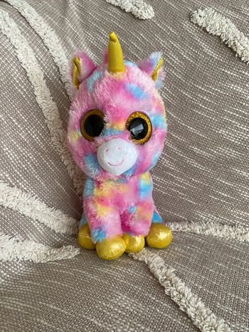 Peluche doudou 26cm TY licorne à tâche multicolore très bon état