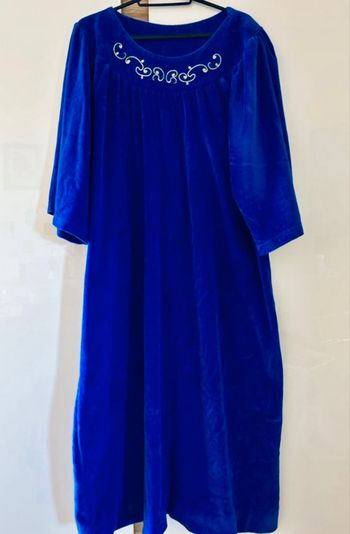 Magnifique robe longue et ample en velours  bleu nuit Afibel 46-48