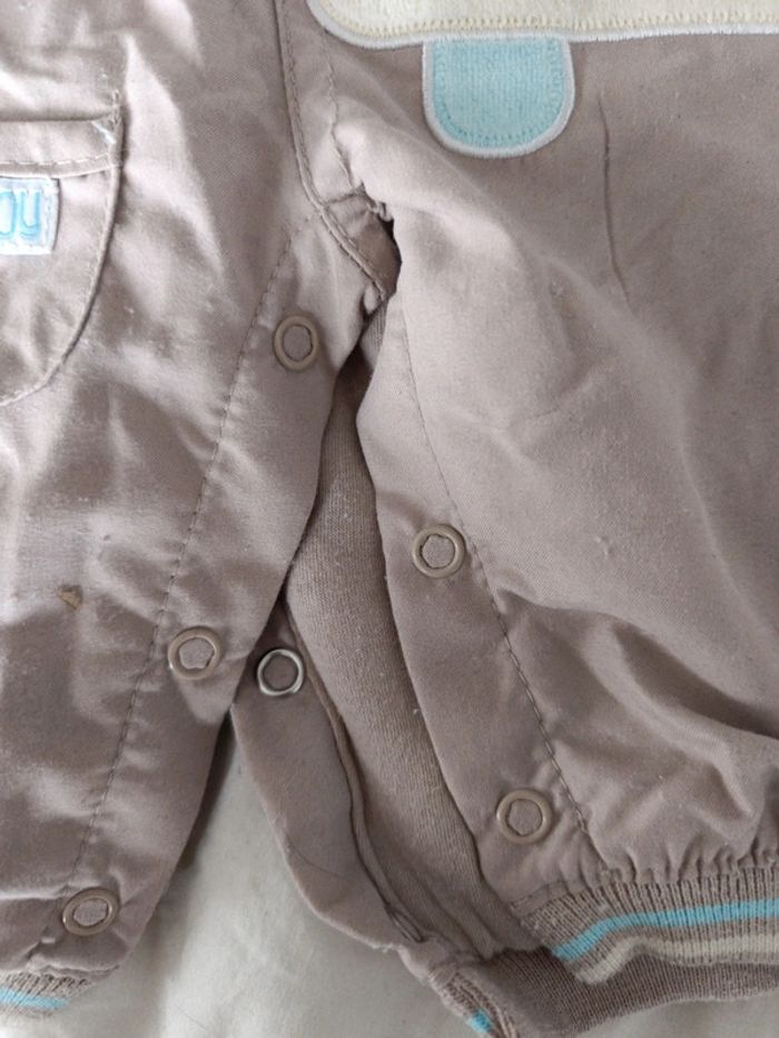 Salopette et tee shirt - photo numéro 3