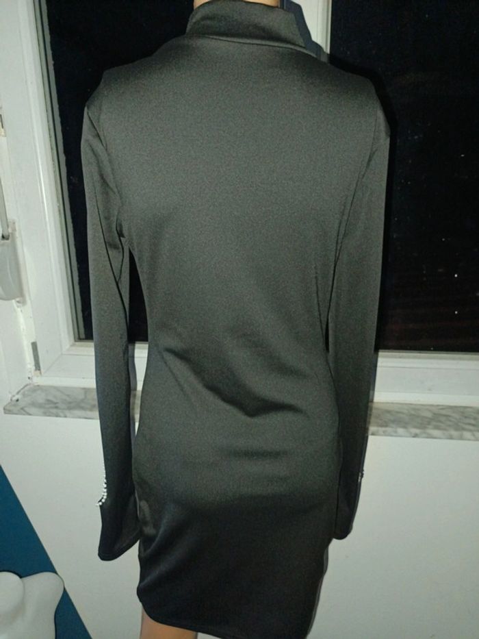 Robe de soirée décolleté taille S - photo numéro 2
