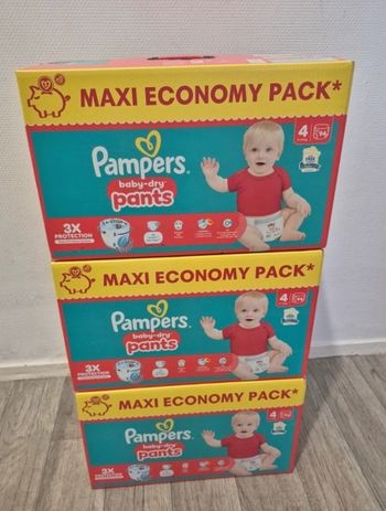 3 cartons de couches pampers pants taille 4