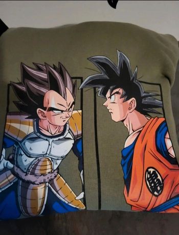 Sweat a capuche vegeta vs goku Taille M
