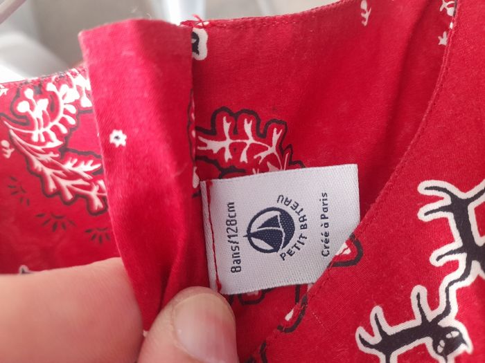 Très jolie robe de chez petit bateau en 8ans - photo numéro 2