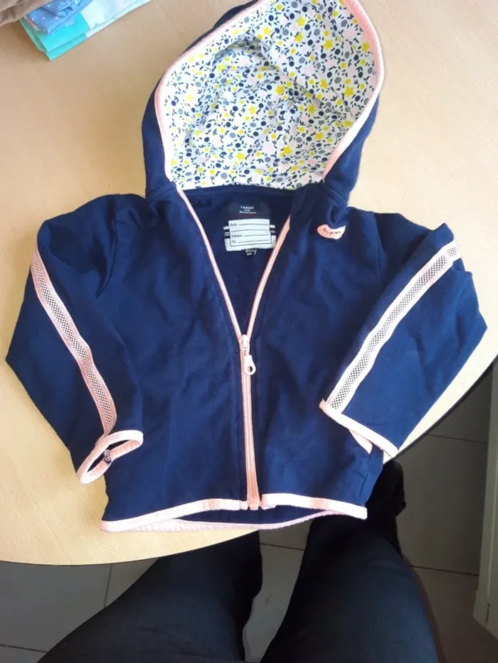 Gilet à capuche 4 ans - photo numéro 5