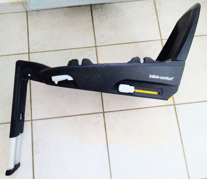 Cosi Bébé confort et sa base isofix - photo numéro 4