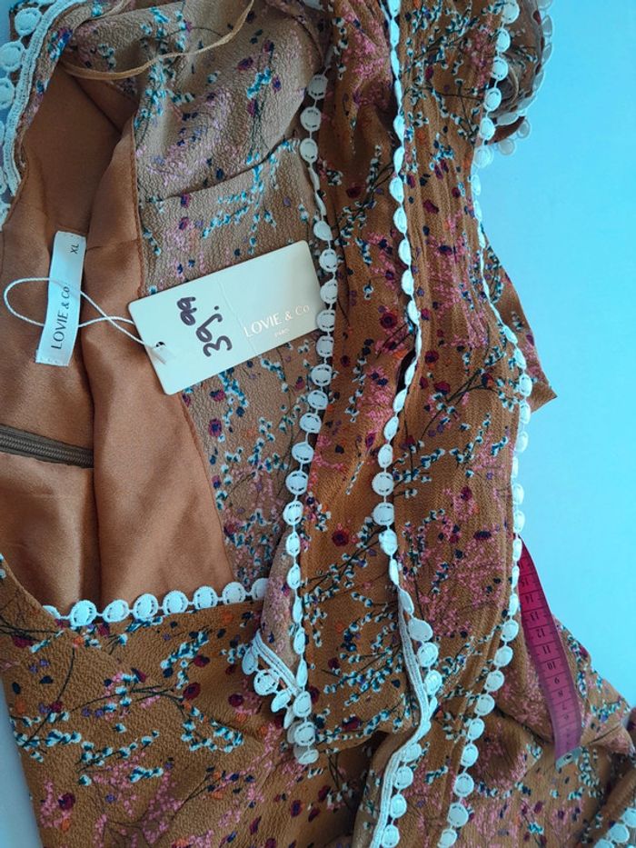 Jolie robe neuve courte dos nu avec ceinture à nouer Lovie&Co - photo numéro 7