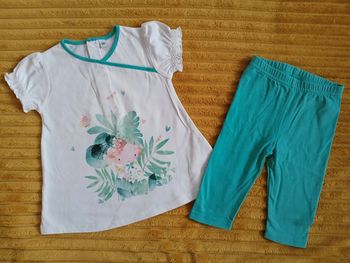 Ensemble Tee-shirt et legging taille 18 mois