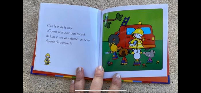 Livre petit lapin blanc chez les pompiers neuf - photo numéro 3