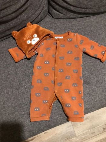 Combinaison avec bonnet