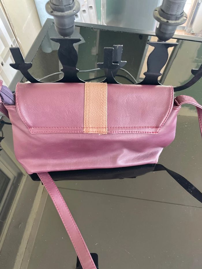 Sac à main de couleur bordeaux - photo numéro 5