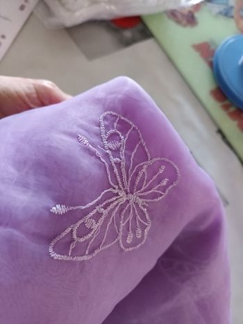 Grand rideau violine papillon 