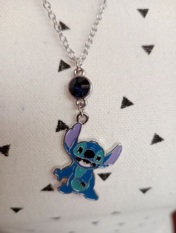 Collier pendentif stitch