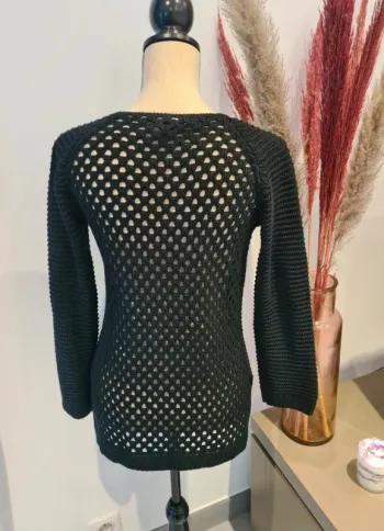 Pull noir ajouré dans le dos – H&M