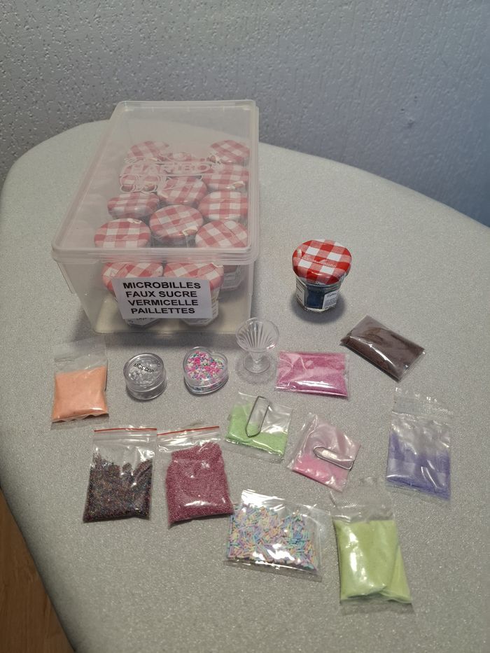 Gros lot de microbilles, faux sucre, vermicelles pour déco fimo, loisirs creatifs divers