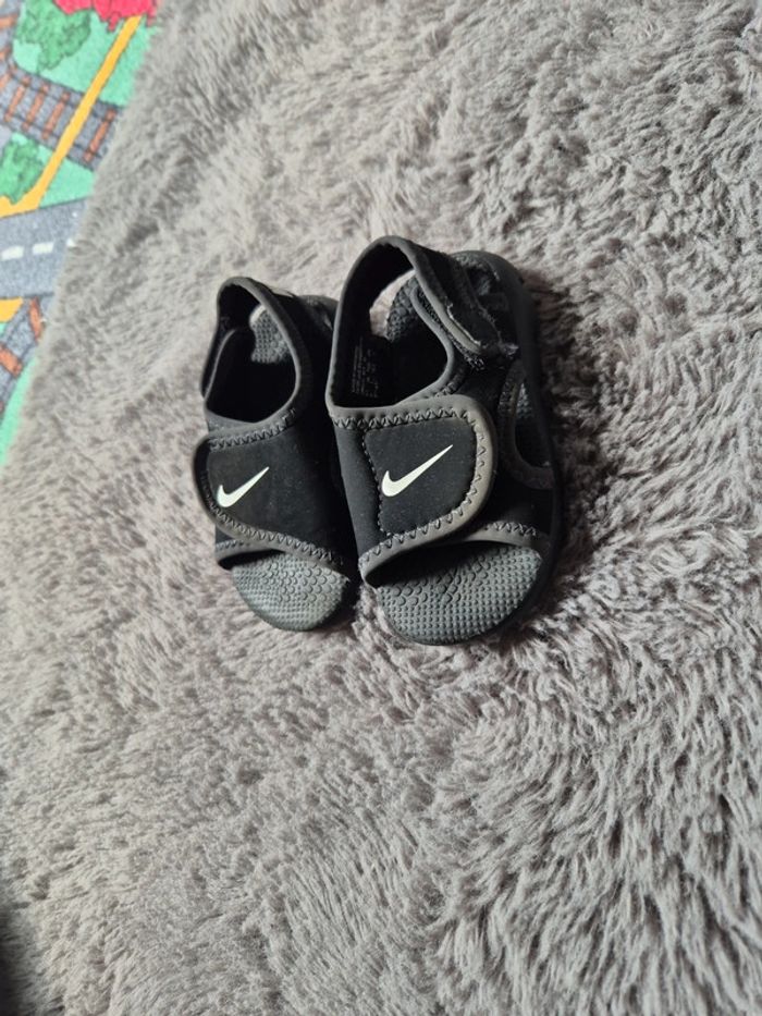 Sandales Nike - photo numéro 2