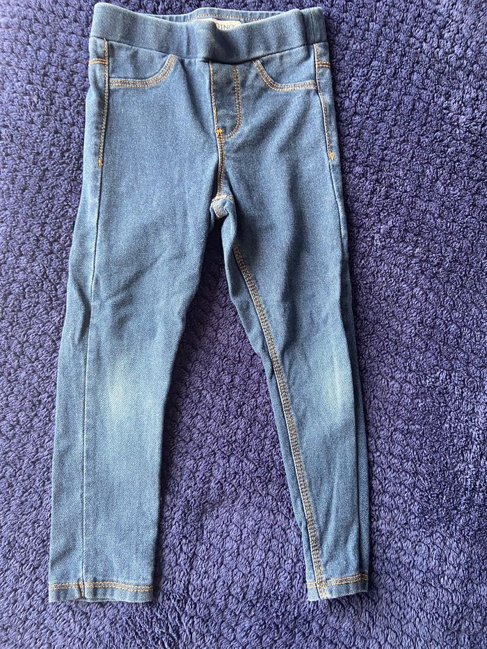 Lot vêtements fille 4 ans - photo numéro 4