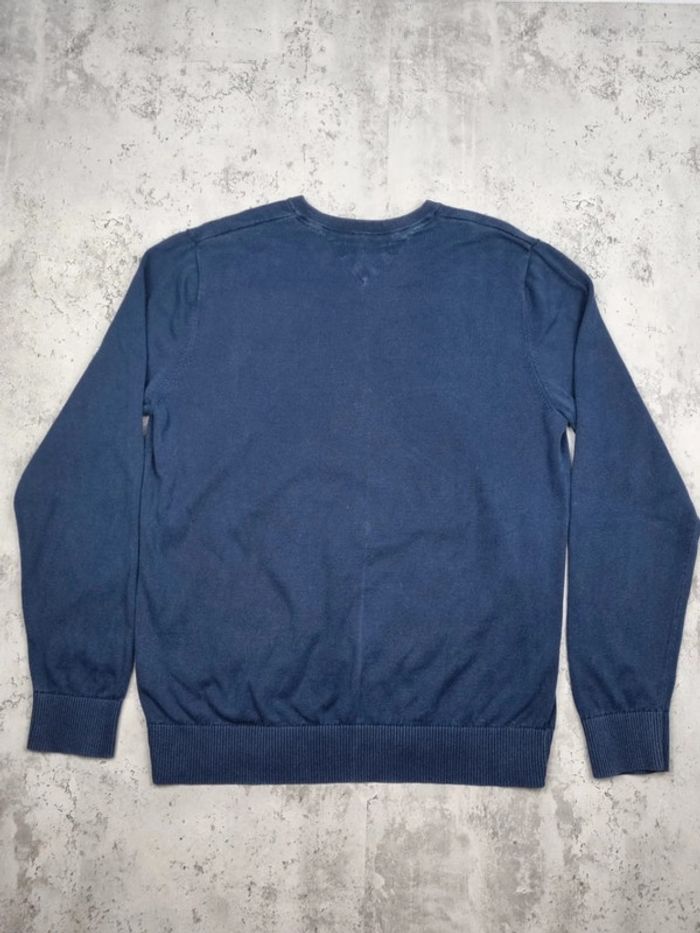 Pull col v Tommy Hilfiger bleu/rouge, L Hommes - photo numéro 4