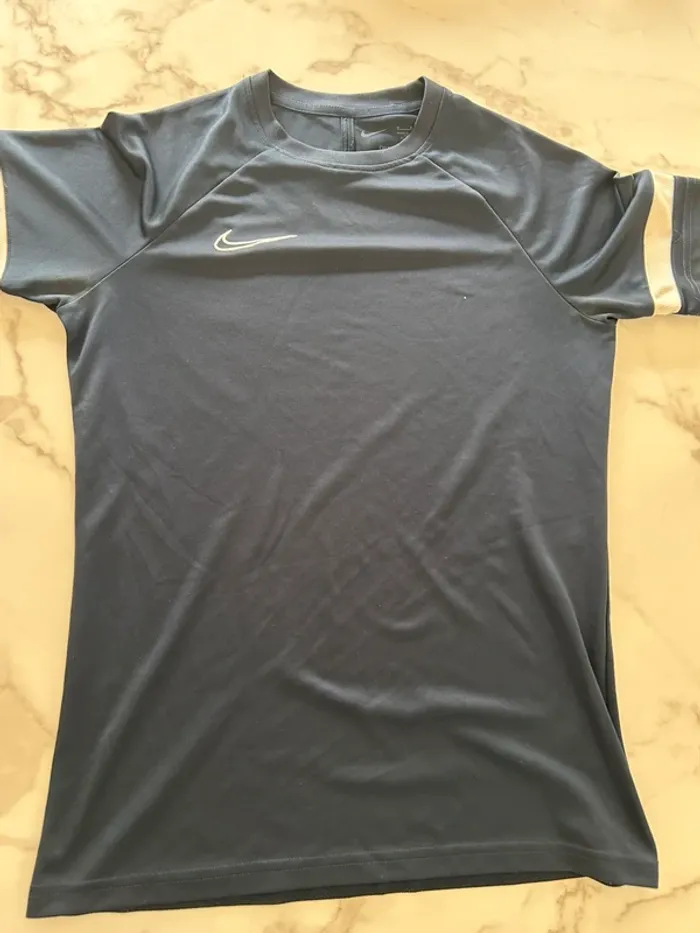 T-shirt Nike bleu marine taille m - photo numéro 7