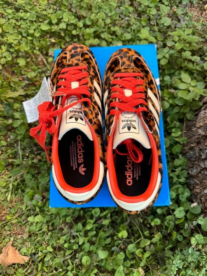 Adidas Samba OG léopard Rouge  Taille 40 - photo numéro 2