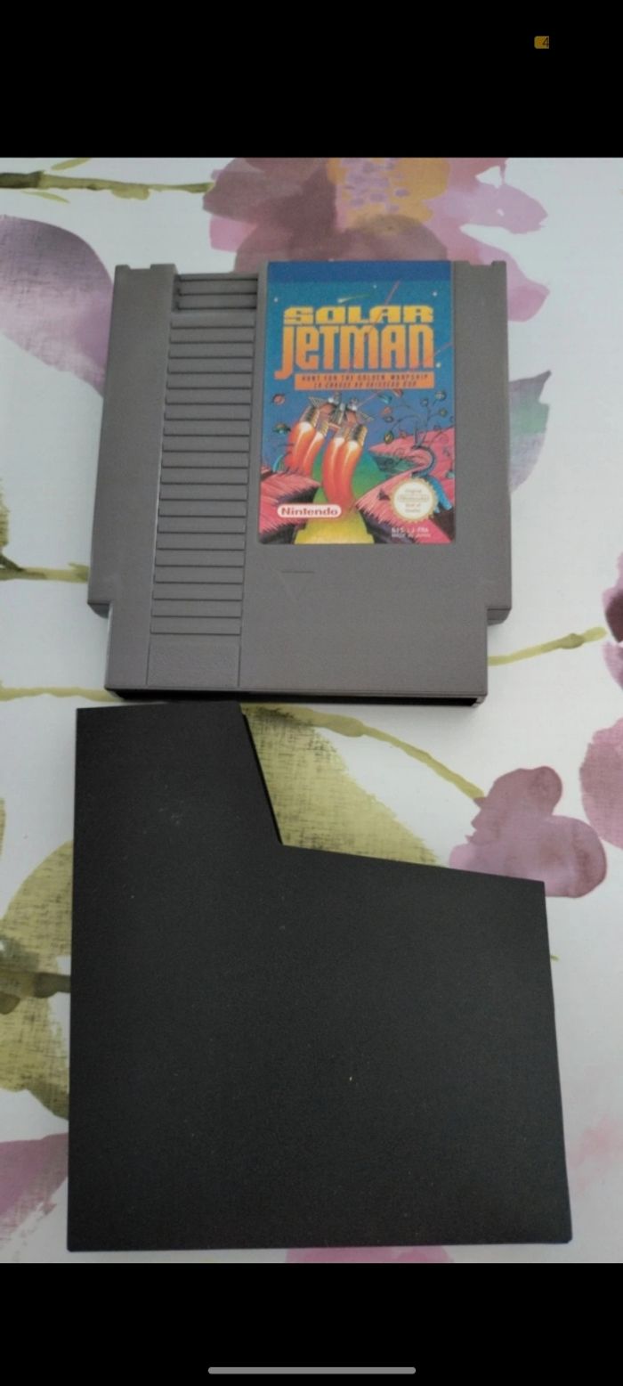 jeu de Nintendo NES Solar Jetman avec sa pochette  .