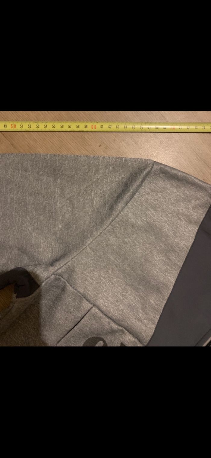 Pull ellesse à capuche taille S adulte couleur gris parfaite état - photo numéro 7