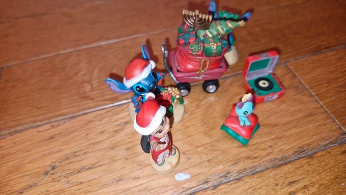 Lot de figurines Lilo et Stich Thème Noël - photo numéro 3