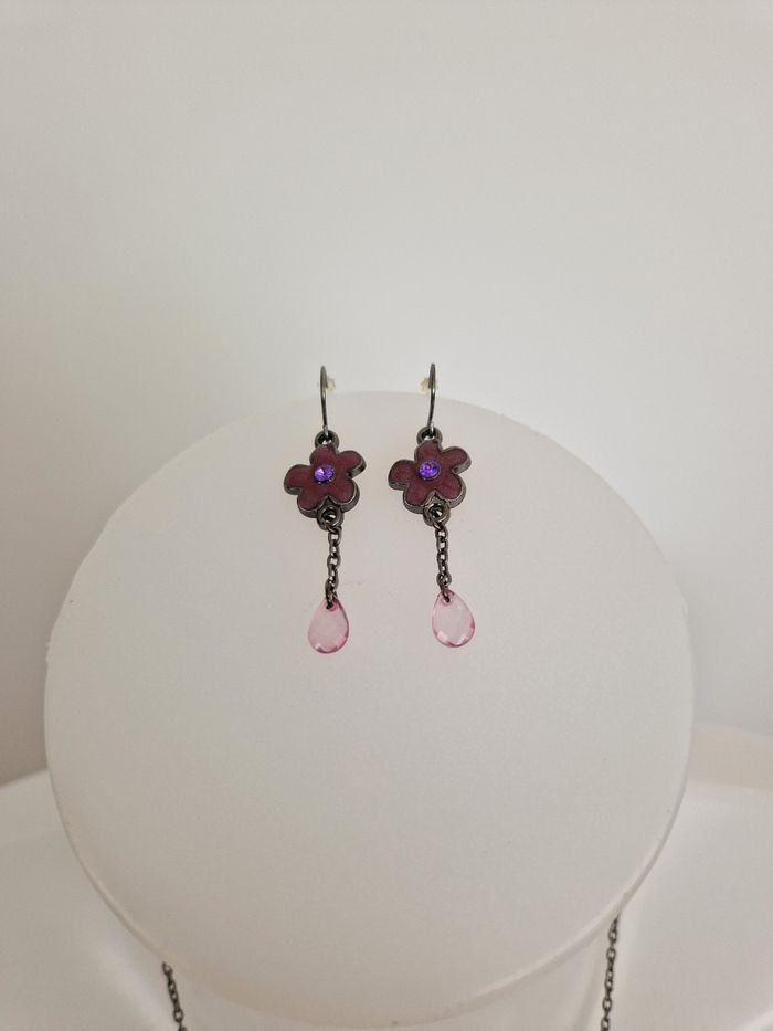Parure collier et ses boucles d'oreilles à fleurs - photo numéro 6