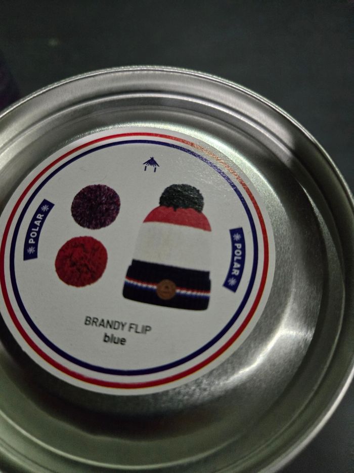 Cabaïa bonnet doublé adulte chaud avec 3 pompons dans sa boîte - photo numéro 2