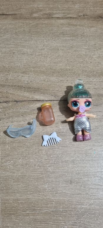 Mini poupée LOL Surprise