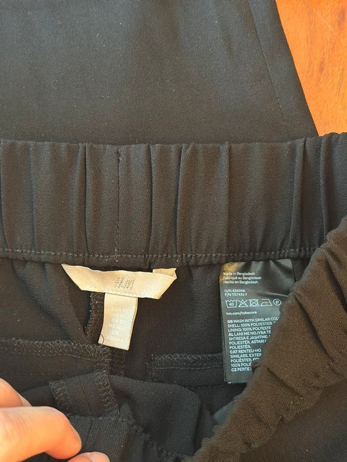 Pantalon fluide à jambes larges noir H&M – taille 34 - photo numéro 4