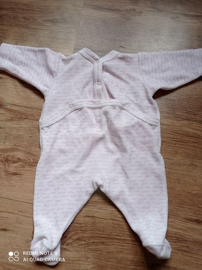 Lot pyjama + body fille, Petit Bateau, taille 1 mois - photo numéro 3