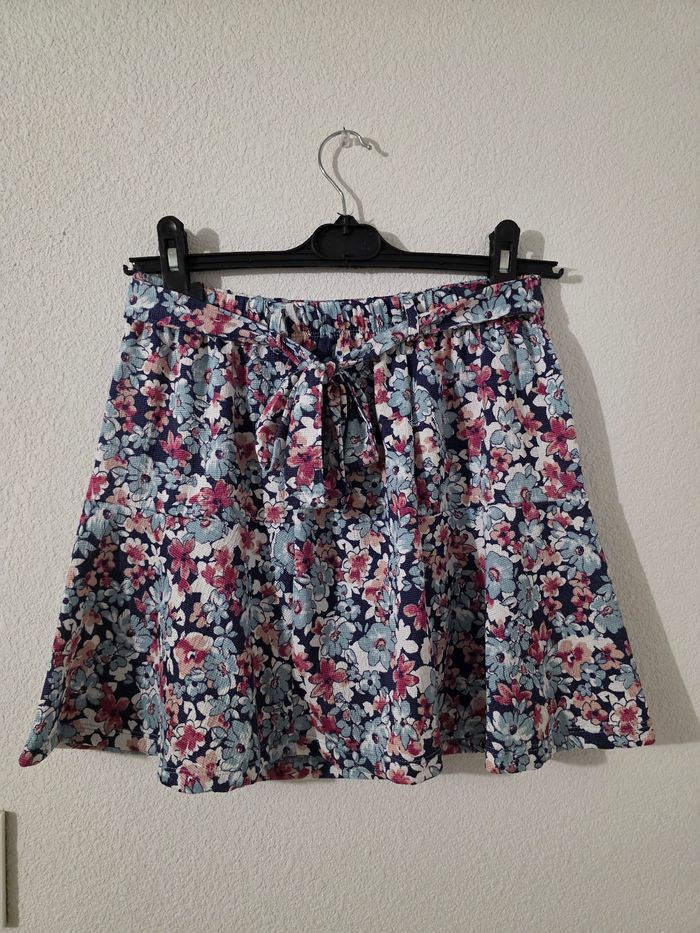 Petite jupe fleurie Lefties taille s