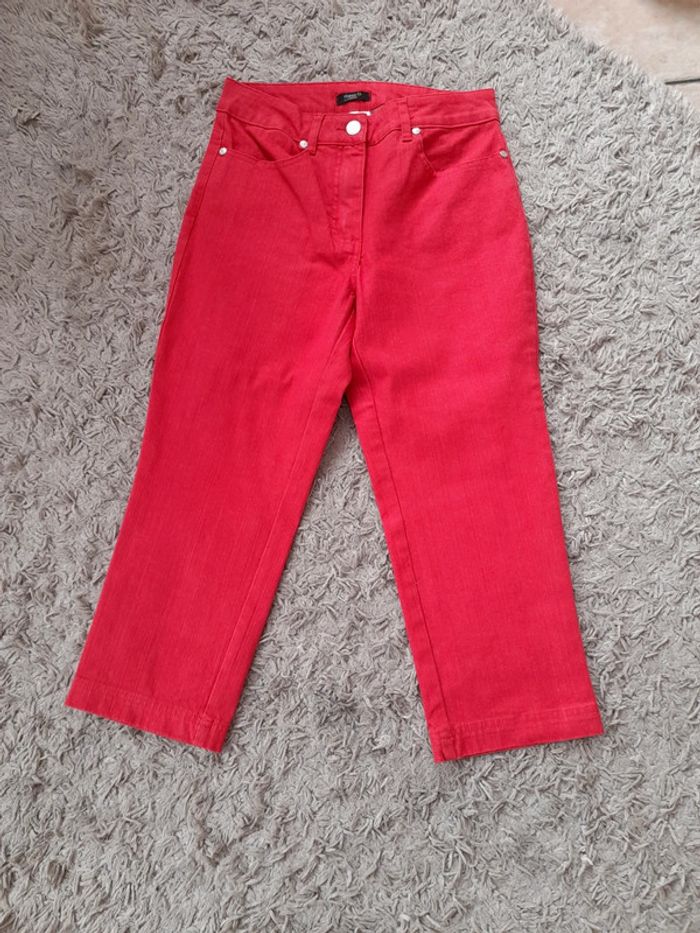 Pantalon 3/4 rouge T36 Damart Happy D