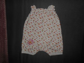 Combi-short, taille: 12 mois à 0,50 EURO