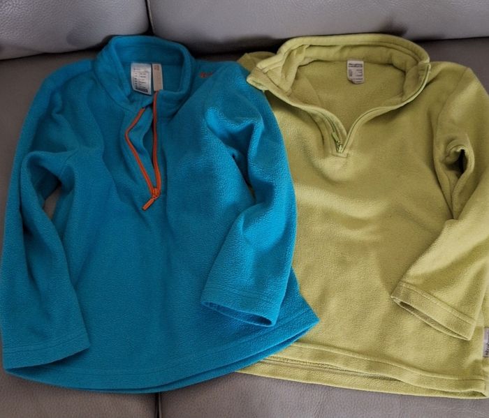 Lot de 2 pulls polaires 4 ans