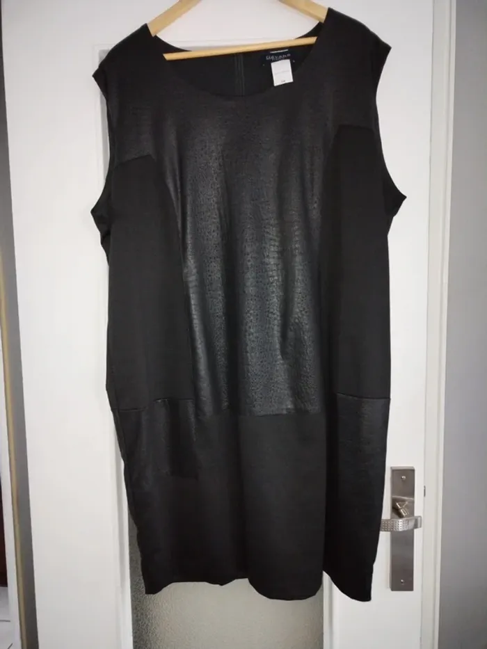 Robe de cérémonie taille 54 - photo numéro 2
