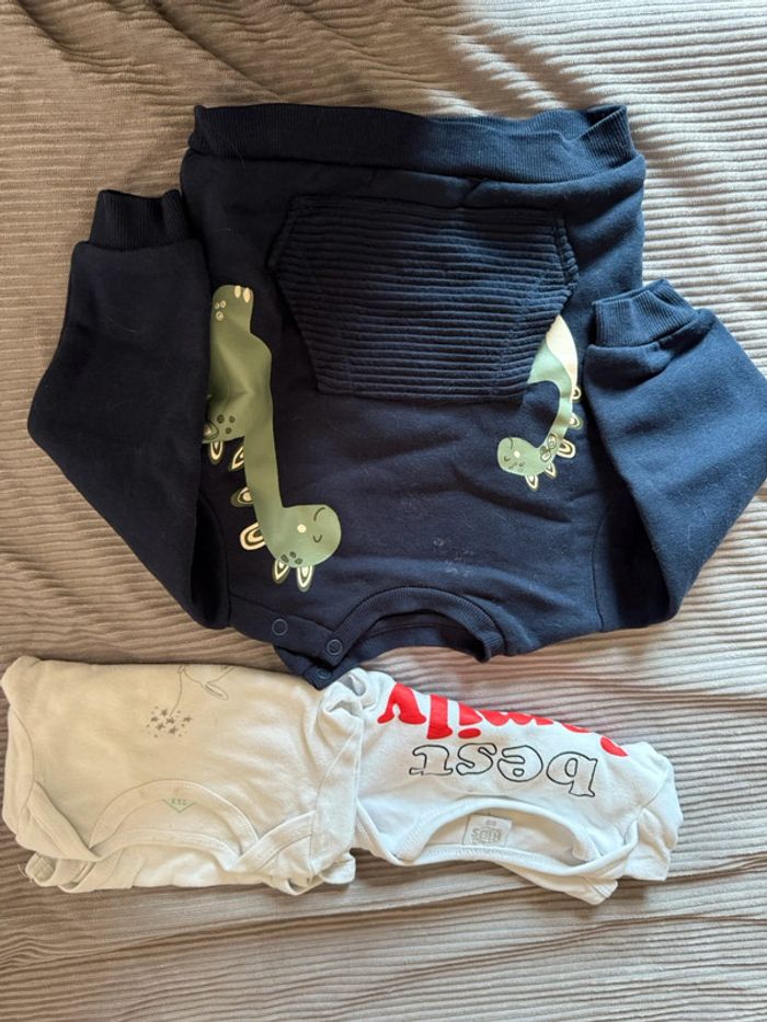 Lot vêtements Tache