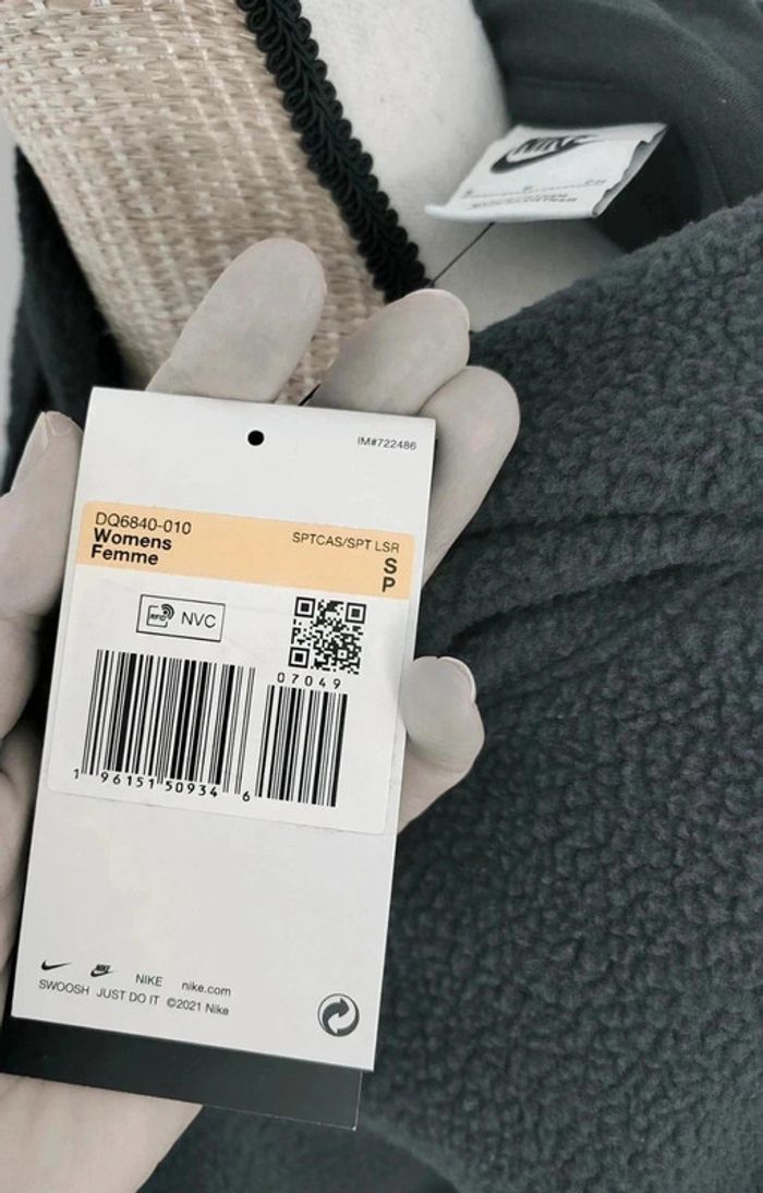 70 € Sweat à capuche en peluche de vêtements de sport féminin Crush / noir - photo numéro 5