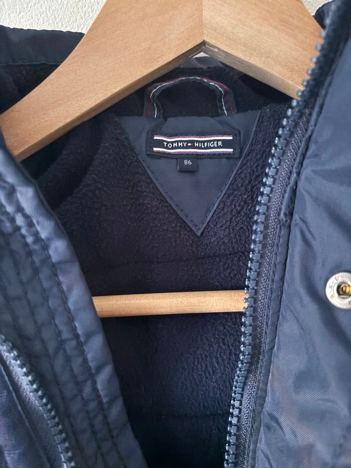 Parka/Manteau Hiver Chaud (doublure polaire) Tommy Hilfiger - Taille 86 (18-24 Mois) en parfait état - photo numéro 6