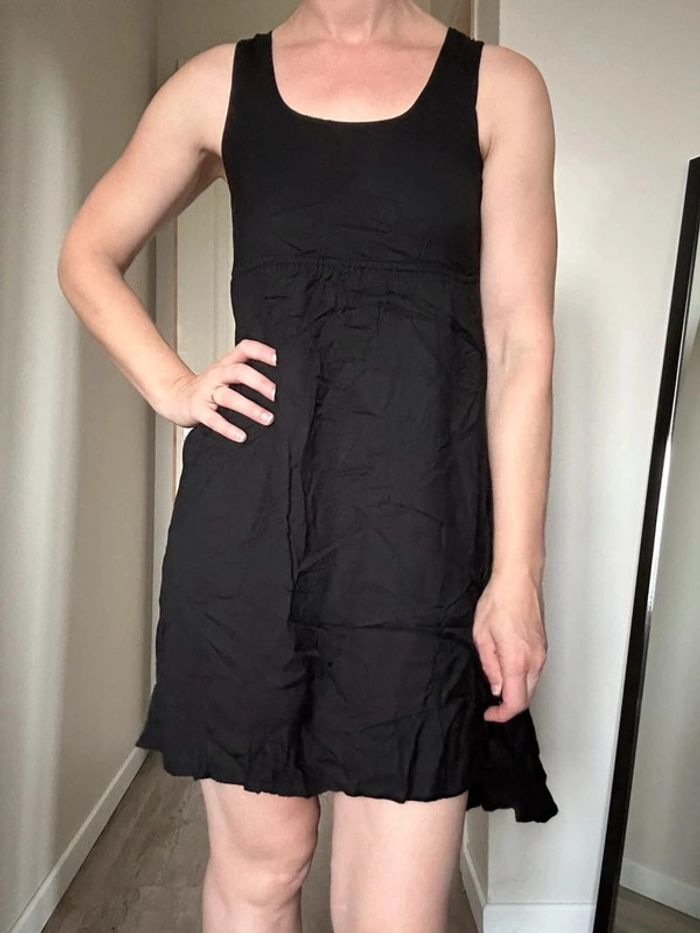 Ici et maintenant Robe noire asymétrique – Taille 36 – Très bon état - photo numéro 12