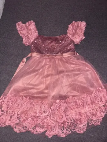 Grosse robe cérémonie fille