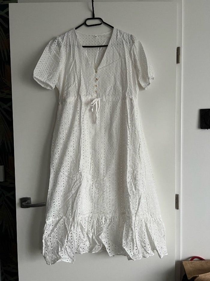 Robe blanche M neuve